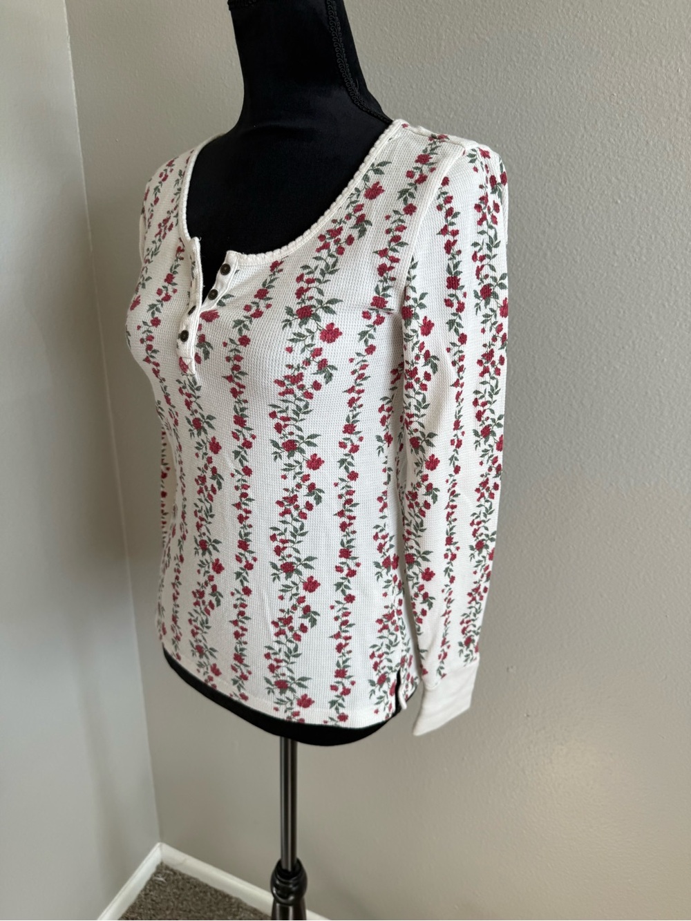 Lucky Brand White Long Sleeve Henley with Red Floral Stripe - Picture 4 of 4